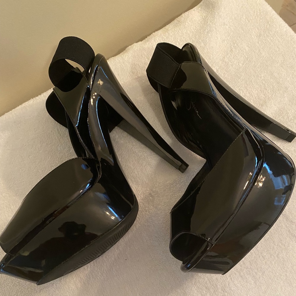 Black leather stiletto